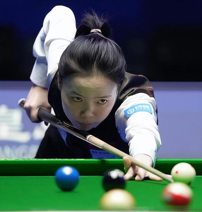 约时更加谨 约时更加谨